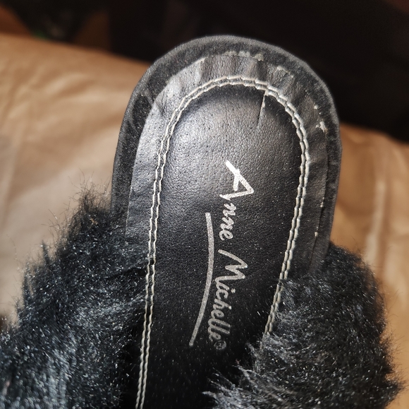 Anne Michelle Revenge Fur Trimmed Clog - Picture 5 of 6
